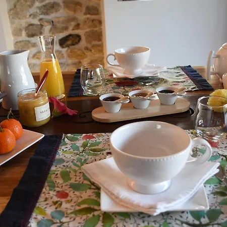 Les Pierres D'antan Bed & Breakfast